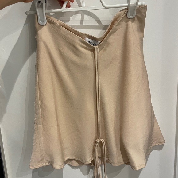 Princess Polly silk beige mini skirt - Picture 3 of 3